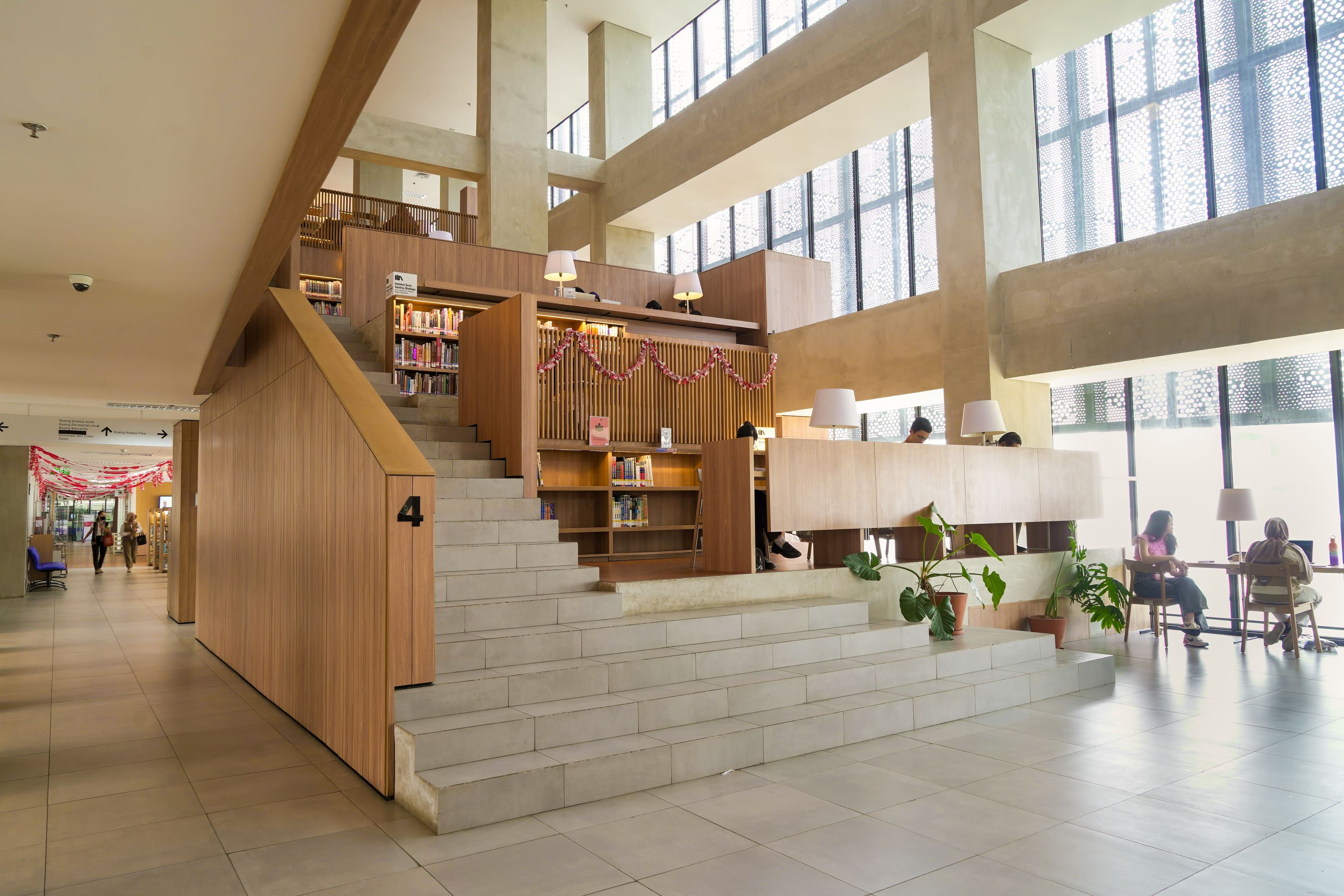 PERPUSTAKAAN TAMAN ISMAIL MARZUKI