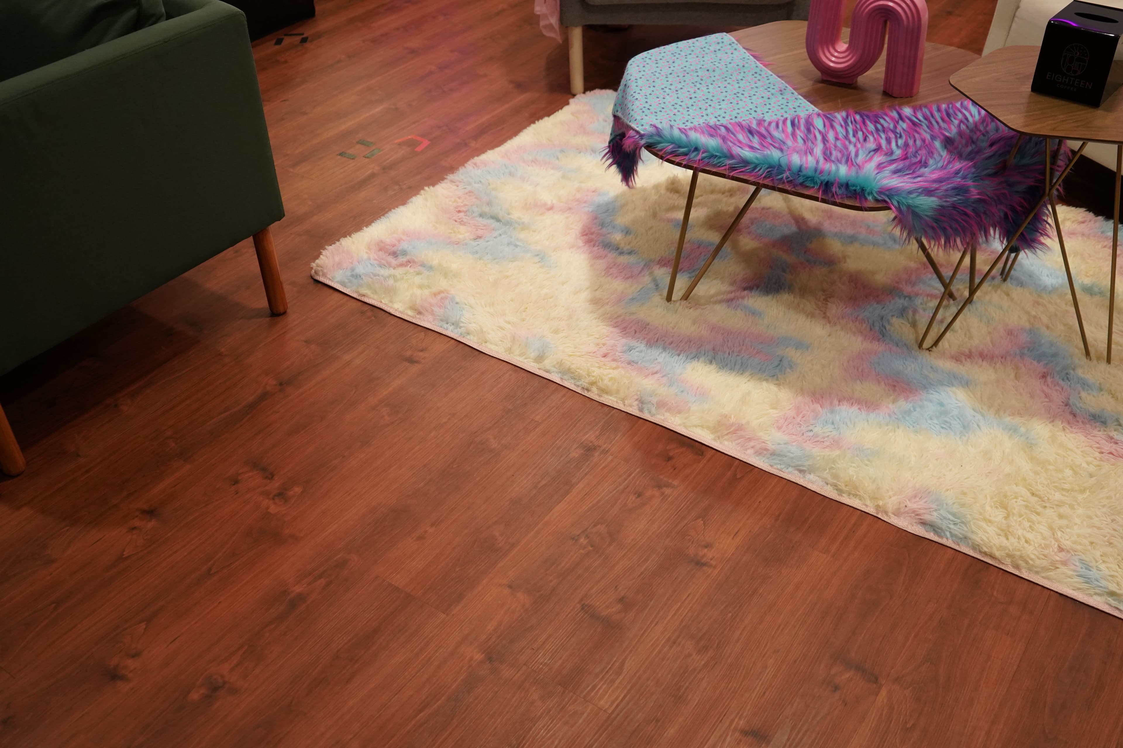 Flooring Lantai TACO di Area Padat: Solusi Material Interior
